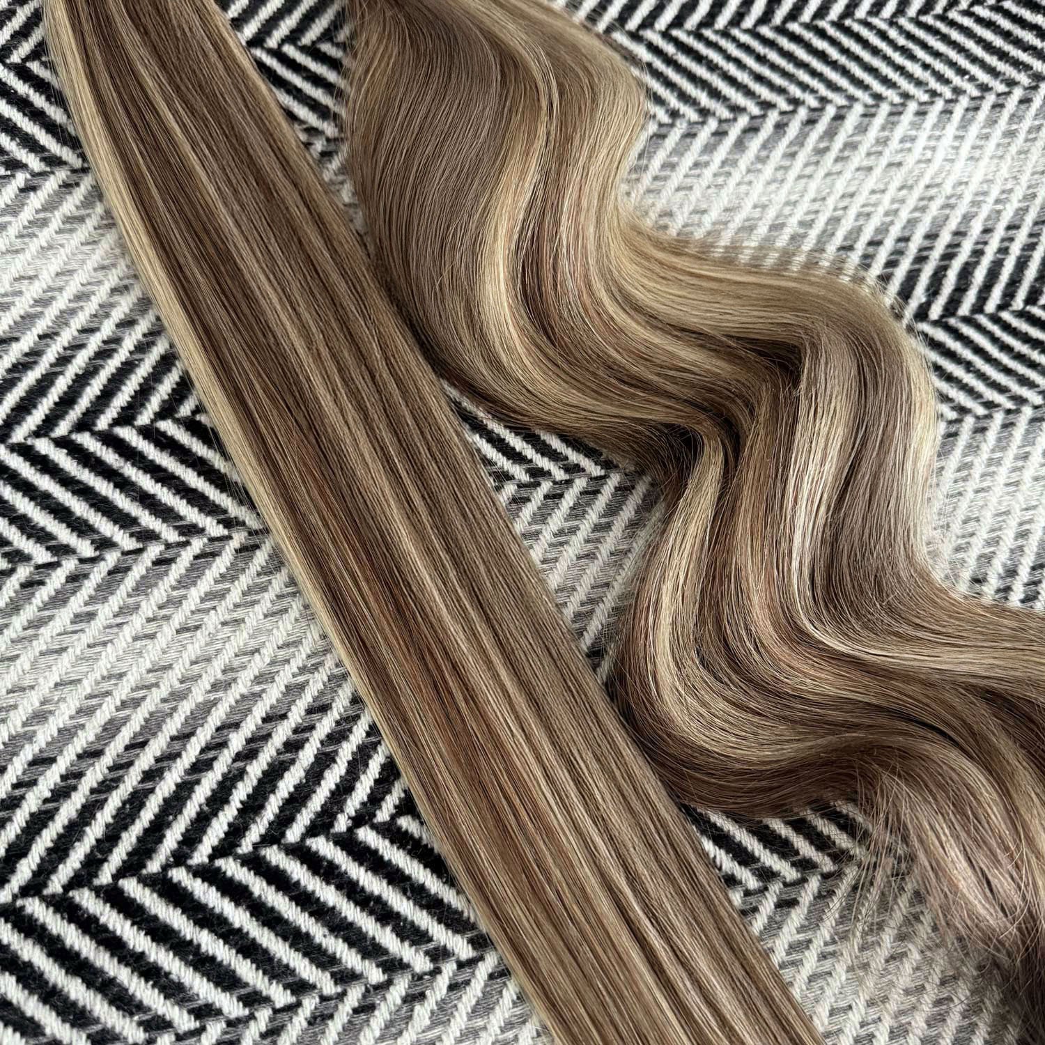 Seamless Tape In Hair Extensions