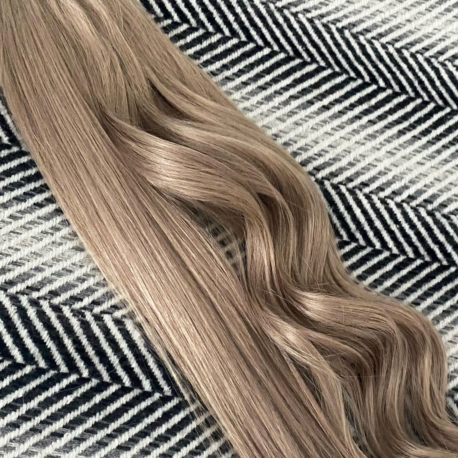 #17 Dark Ash Blonde
