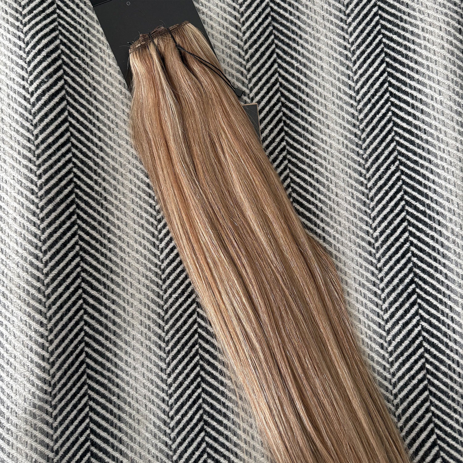 Clip In Hair Extensions #12/22 Dirty/Sandy Blonde Mix 21" 200 Grams SALE