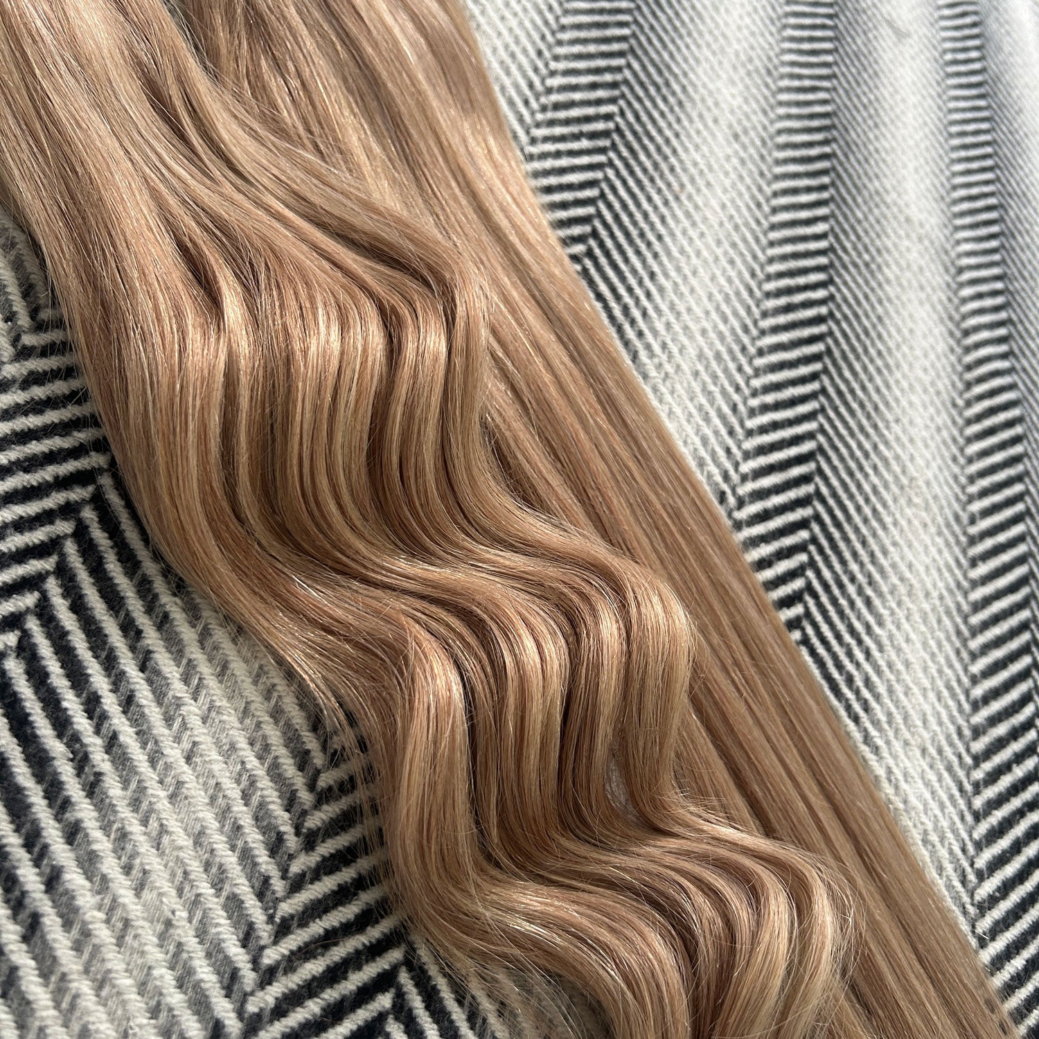 Keratin Bonds Hair Extensions #16 Natural Blonde 25" SALE 50 Grams