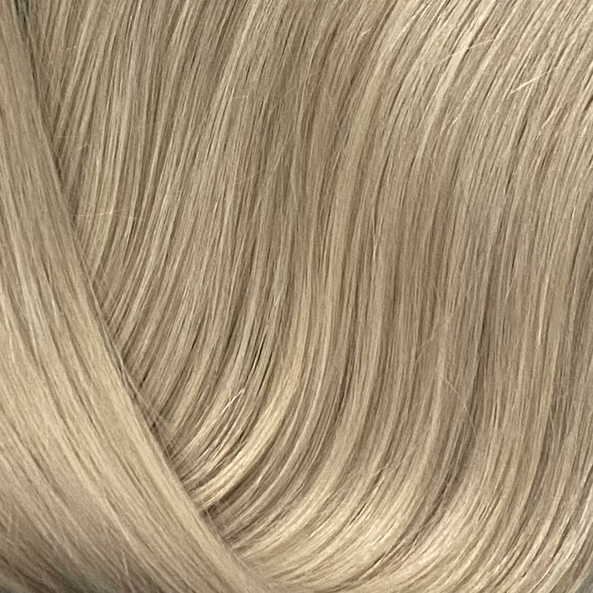 Invisible Tape Hair Extensions #51 Champagne Blonde SALE 50g 21"